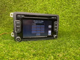 Volkswagen Jetta VI Radio/CD/DVD/GPS head unit 5C6035180