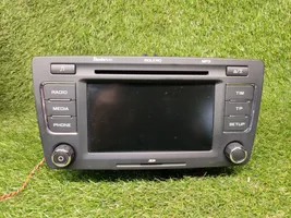 Skoda Octavia Mk2 (1Z) Panel / Radioodtwarzacz CD/DVD/GPS 1Z0035156F