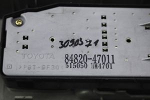 Toyota Prius (XW20) Przyciski szyb 8482047011