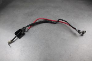 Audi Q3 8U Cable positivo (batería) 5N0971228