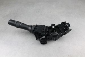 Subaru Outback Commodo de clignotant 17F066