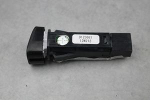 Volvo S60 Hazard light switch 9123681