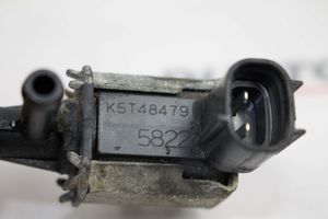 Subaru Legacy Kita variklio skyriaus detalė K5T48479