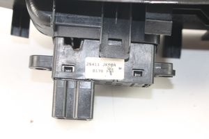 Infiniti EX Electric window control switch 829601BA0AA