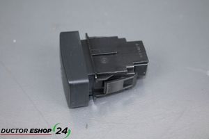 Honda Insight Altri interruttori/pulsanti/cambi M24965