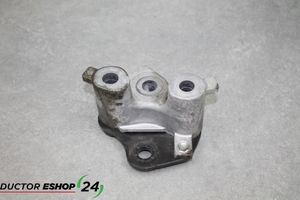 Mazda 6 Support de boîte de vitesses KD6239010