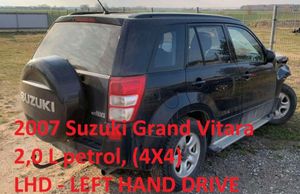 Suzuki Grand Vitara II Tiranti e motorino del tergicristallo anteriore 3811065J00