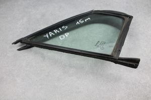 Toyota Yaris Fenêtre latérale avant / vitre triangulaire 682150D040