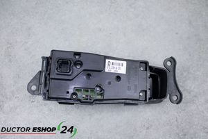 Mazda 2 Przyciski multifunkcyjne D09H66CM0