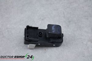 Mazda 2 Interruptor del elevalunas eléctrico D09H66370