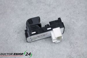 Mazda 2 Interruptor del elevalunas eléctrico D09H66370