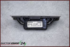 Audi A2 Muut ohjainlaitteet/moduulit 8Z0951177EC3