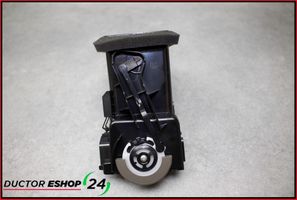 Nissan Murano Z51 Griglia di ventilazione centrale cruscotto 687501AAA0A