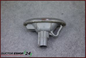 Mazda 3 II Etupuskurin suuntavilkku P2829