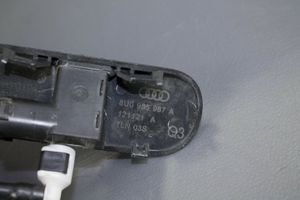 Audi Q3 8U Mazgāšanas šķidruma smidzinātājs (-i) priekšējam logam 8U0955988A