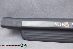 Toyota Yaris Etuoven kynnyksen suojalista 679130D020