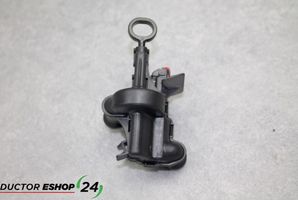 Toyota Aygo AB40 Serratura del tappo del serbatoio del carburante 