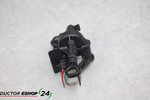 Toyota Aygo AB40 Serratura del tappo del serbatoio del carburante 