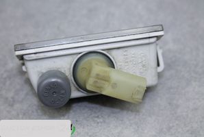 Land Rover Freelander 2 - LR2 Lampa oświetlenia tylnej tablicy rejestracyjnej XFC500040