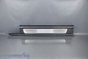 Mercedes-Benz SLK R171 Etuoven kynnyksen suojalista 1716800135LI