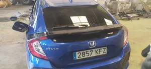 Honda Civic X Galinis dangtis (bagažinės) 