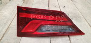 Lexus GS 250 350 300H 450H Aizmugurējais lukturis virsbūvē 