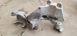 KIA Sorento Soporte del alternador 