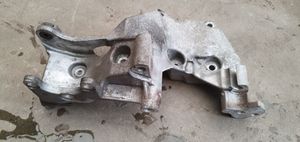 KIA Sorento Soporte del alternador 