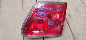 Toyota Avensis T270 Miglas lukturis aizmugurē 