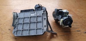 Toyota Avensis T270 Calculateur moteur ECU 