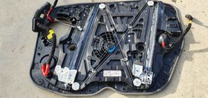 Hyundai Ioniq Etuikkunan nostomekanismi ilman moottoria 