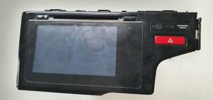 Honda Jazz Panel / Radioodtwarzacz CD/DVD/GPS 