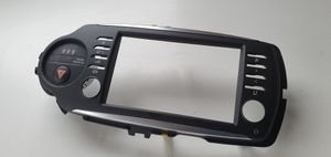 Toyota Yaris Radio/GPS head unit trim 