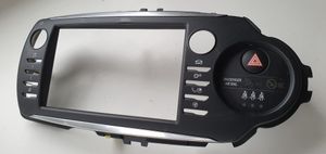 Toyota Yaris Radio/GPS head unit trim 