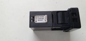 Toyota Yaris Connecteur/prise USB 