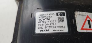 Toyota Prius (XW50) Jännitteenmuunnin/vaihtosuuntaaja 