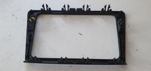 Skoda Rapid (NH) Cache enceinte centrale 