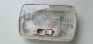 Honda CR-V Lampka wewnętrzne drzwi tylnych 