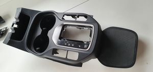 Hyundai Santa Fe Cup holder front 