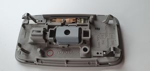 Lexus RX 330 - 350 - 400H Lampka podsufitki tylna 