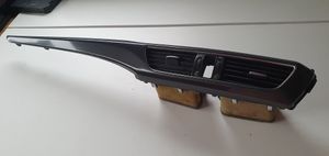 Volkswagen PASSAT B7 Dysze / Kratki środkowego nawiewu deski rozdzielczej 