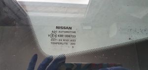 Nissan Qashqai+2 Takakulmaikkunan ikkunalasi 