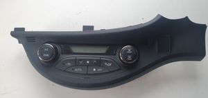 Toyota Yaris Panel klimatyzacji 