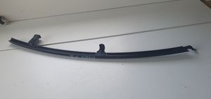 Toyota Yaris Rail de pare-brise de porte avant 