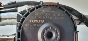 Toyota Avensis T270 Moteur d'essuie-glace 