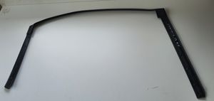 Hyundai Santa Fe Gumowa uszczelka szyby drzwi tylnych 