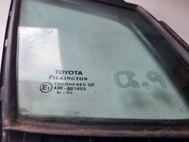 Toyota Avensis T270 Mažasis "A" priekinių durų stiklas (keturdurio) 