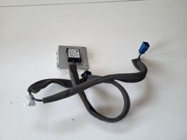 Nissan Pulsar Antenna GPS 