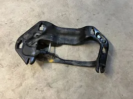 BMW X5 F15 Pavarų dėžės tvirtinimo kronšteinas 6854188