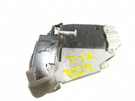 Toyota Prius (XW30) Etuoven lukko 6906047070